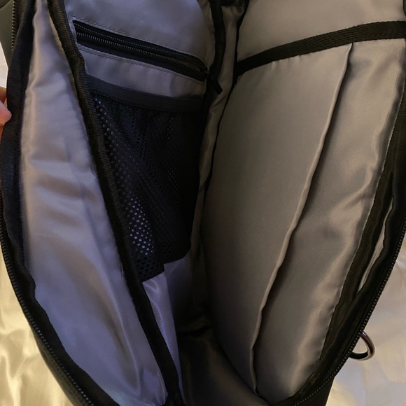 Men’s black bag for iPad or laptop. - Picture 15 of 16